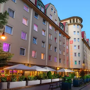 Leonardo Budapest